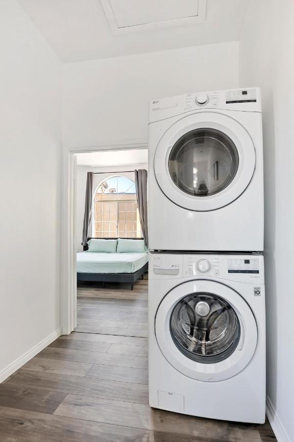 Spacious Private Gated Modern Loft Close To Universal Studio And Hollywood ลอสแอนเจลิส ภายนอก รูปภาพ